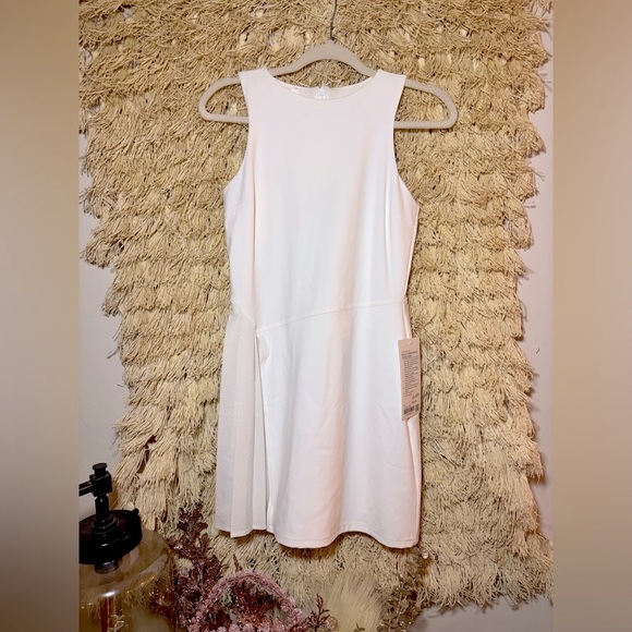 Lululemon•Nulux Asymmetrical Tennis Dress✨BNWT✨High Neck Pleated Pockets•size 8 - Picture 4 of 16